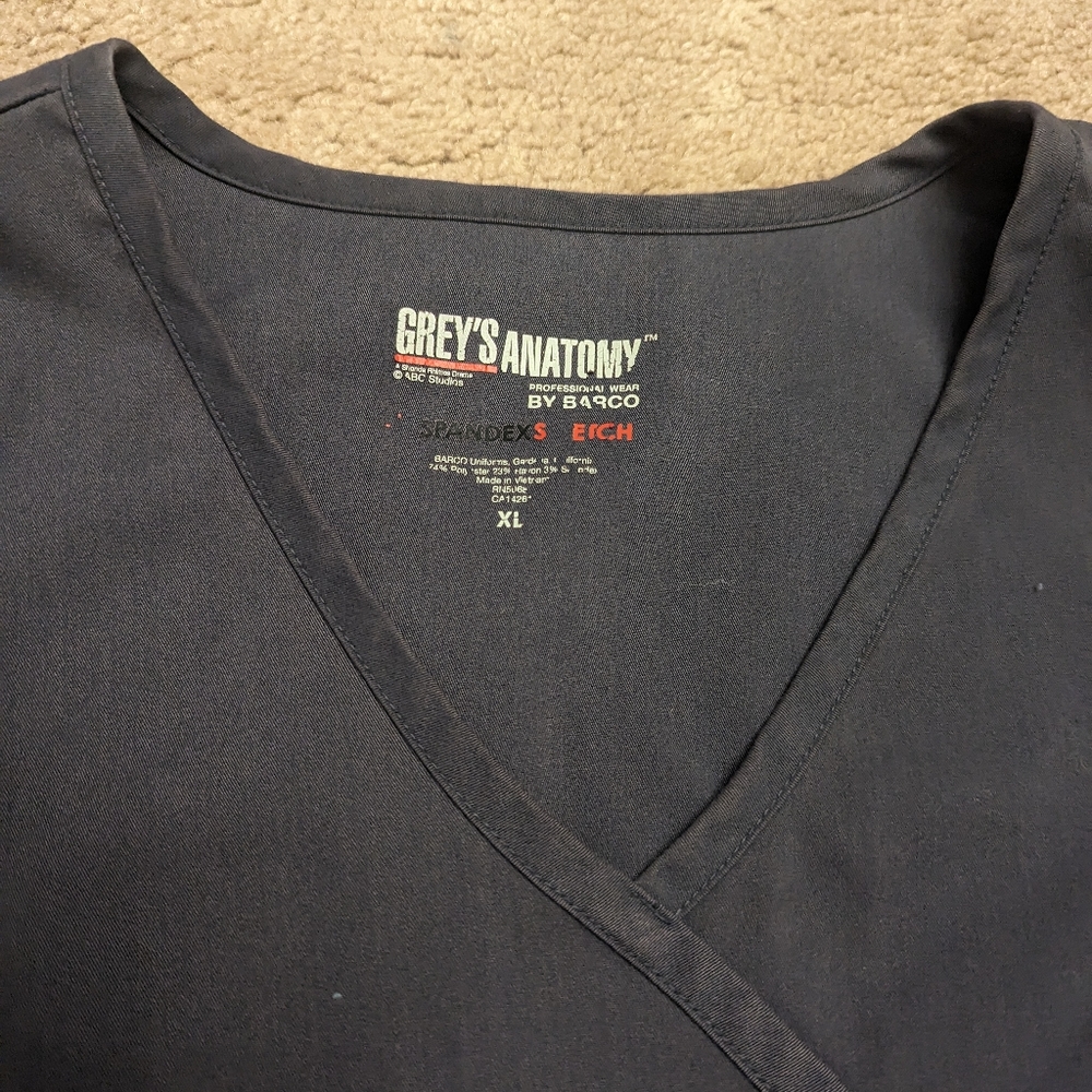 Grey's Anatomy top XL gray